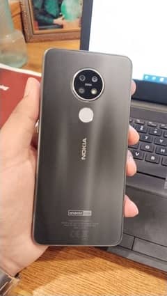 Nokia 8 . . 6GB / 128 GB 0