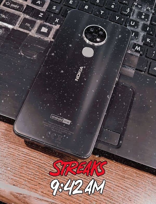 Nokia 8 . . 6GB / 128 GB 10