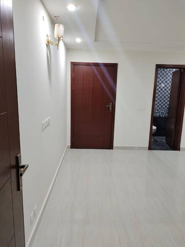 STUDIO APARTMENT AVAILABLE FOR SALE ON REASONABLE PRICE IN GULBERG GREEN ISLAMABAD 2