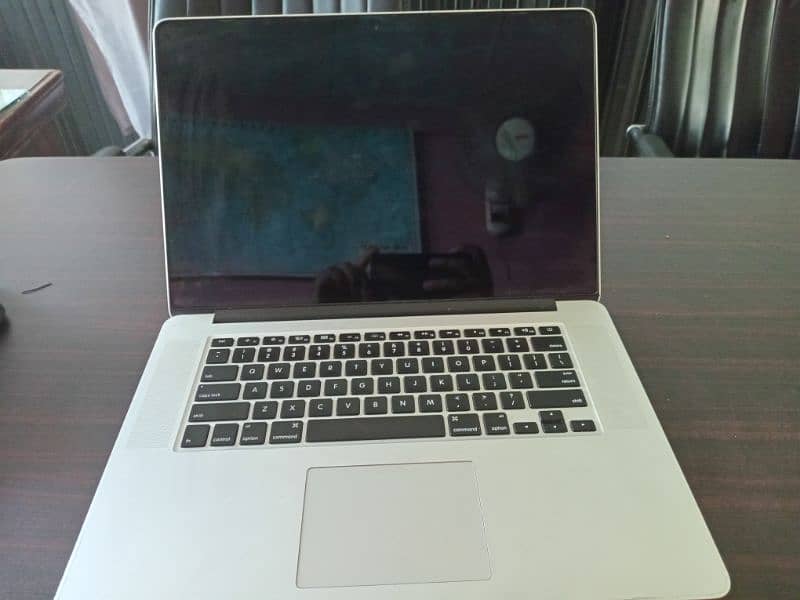 MACBOOK Pro 4