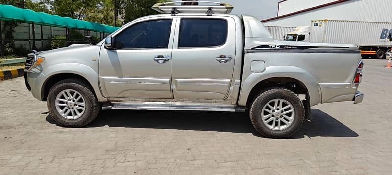 Toyota Hilux 2006 3