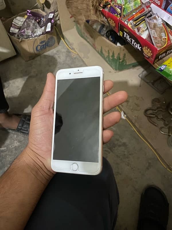 IPhone 8plus 10 by10 full ok battery 85 hai 5