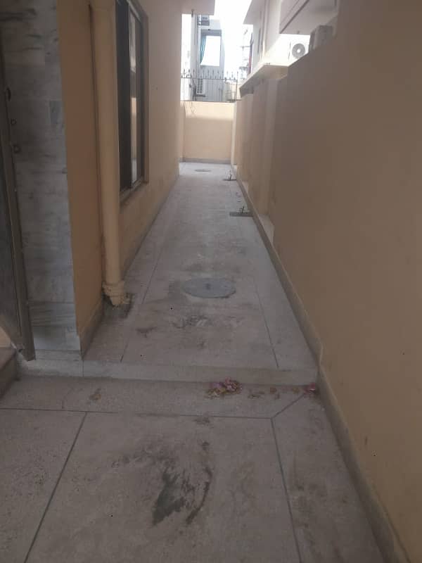 10 MARLA FULL HOUSE FOR RENT IN WAPDA TOWN 2