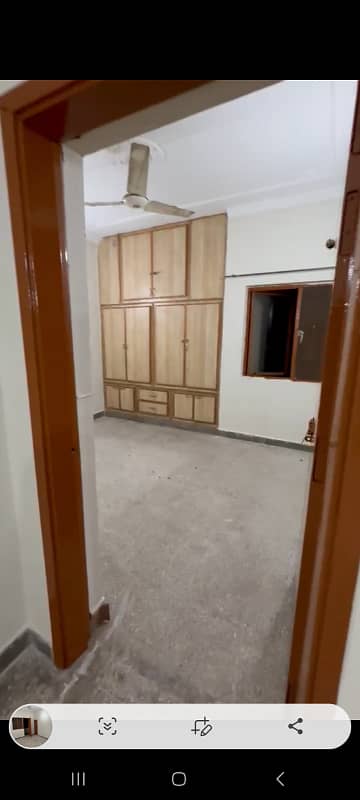 G11/4 FLAT FOR RENT IST FLOOR PRIME LOCTION 2