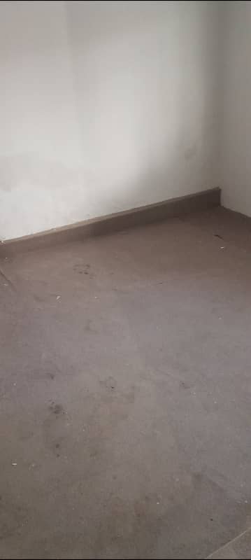 Godown For Rent Available In Block L karachi 10