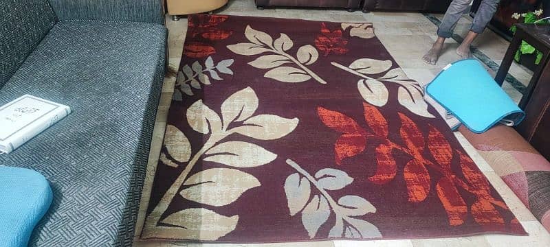 Side dining  table with chairs and a center piece for sale saaf bilkul 0