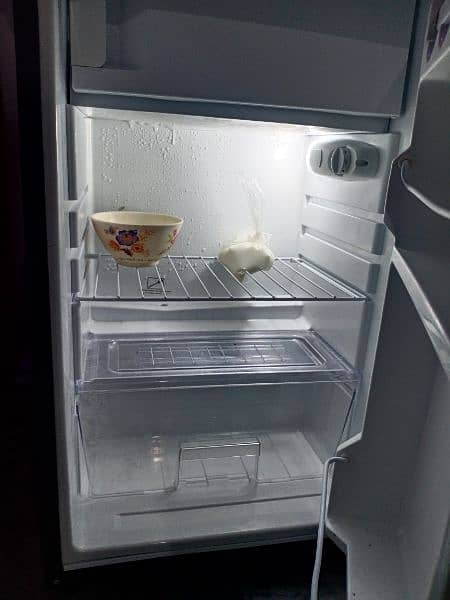 Room Fridge Dawlance 1