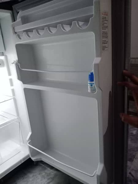 Room Fridge Dawlance 2