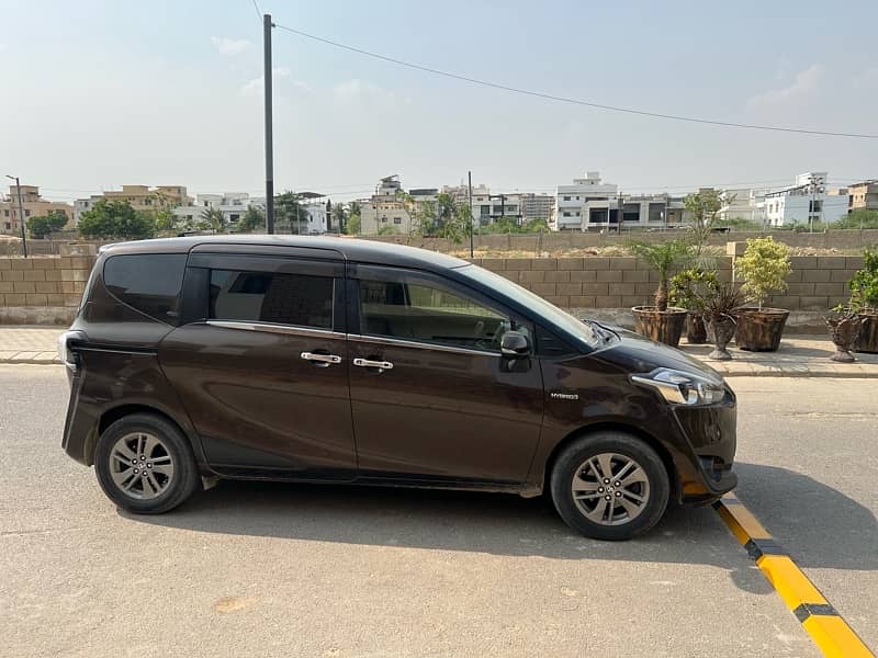 Toyota Sienta 2016 6