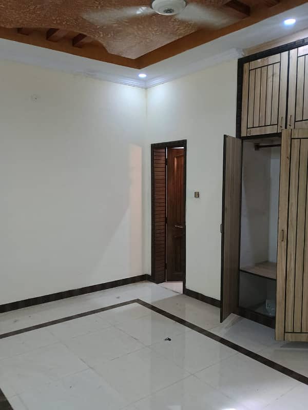 10 Marla Upper Portion Available For Rent In G-13/4 Islamabad 7