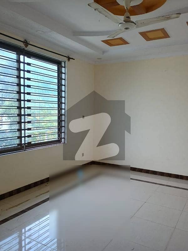 10 Marla Upper Portion Available For Rent In G-13/4 Islamabad 8