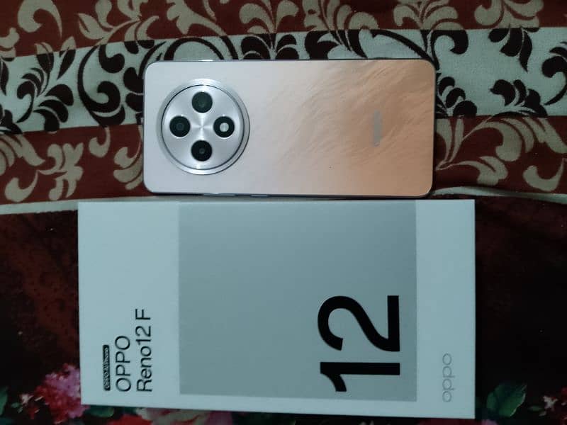 OPPO Reno 12F 1