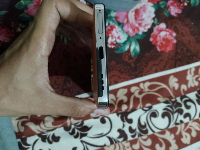 OPPO Reno 12F 4