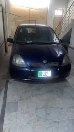 Toyota Vitz 2000 Model 1000cc (15KM mileage)