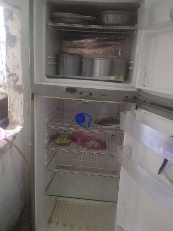 Use Refrigerator for sale 2