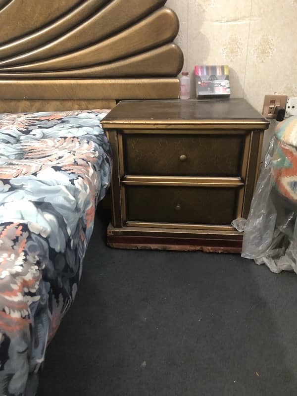 bed set/side tables/woodenbed 1