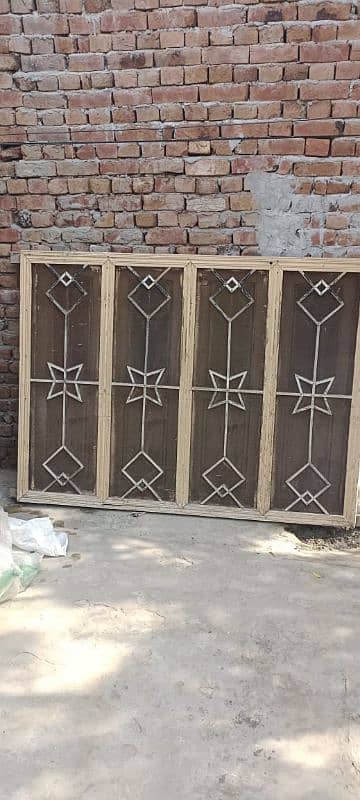 2 wood window Diyar lakri ki he 2