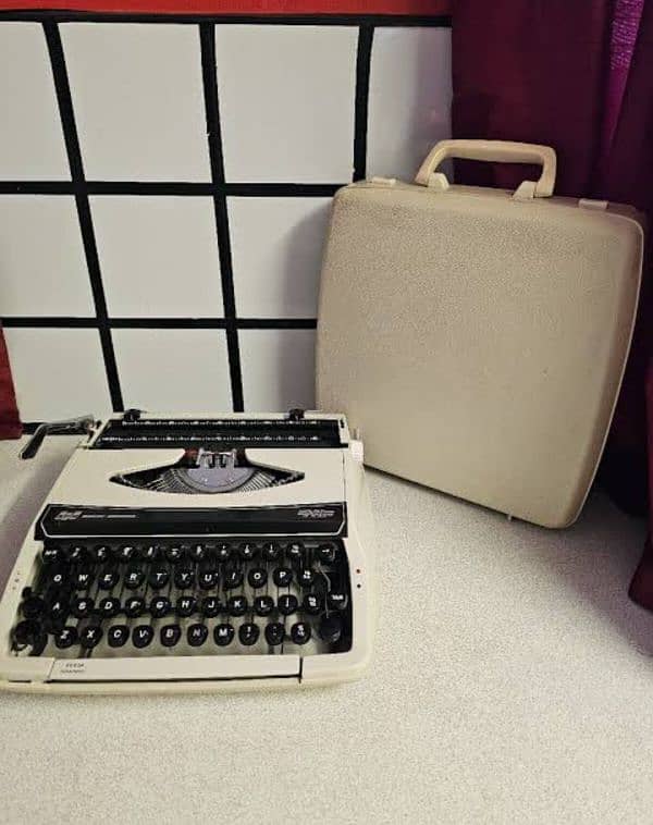 portable Executive smart typewriters for gift or decor or writing 16