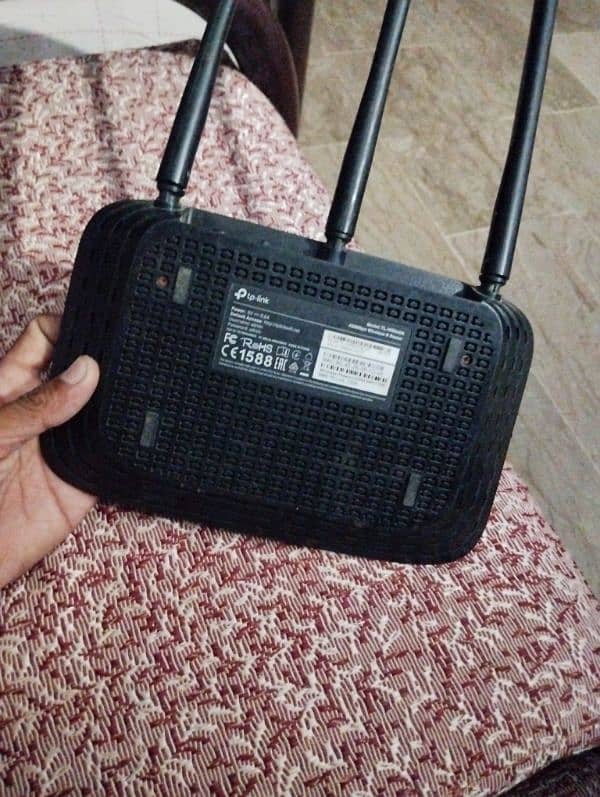 TP-LINK ROUTER THREE ANTENNA 1