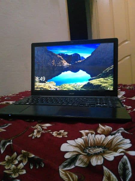 Acer aspire laptop 4 gb 320hard 2