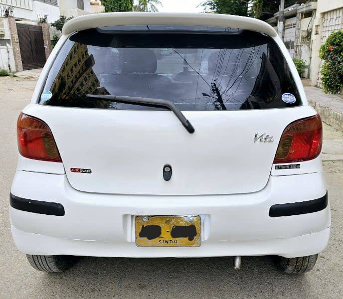 (2 door )Toyota Vitz 2002/06 automatic 2