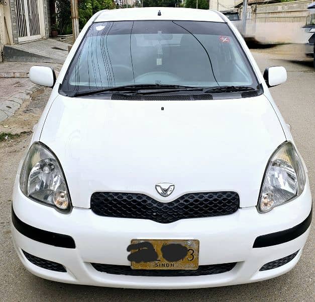 (2 door )Toyota Vitz 2002/06 automatic 3