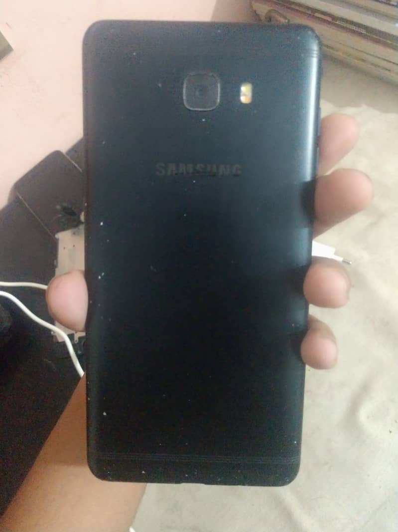 Samsung C9 Pro 4/64 GB 2