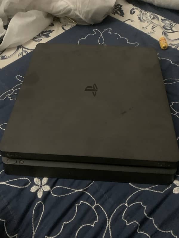 Playstation 4 Slim 500GB 0