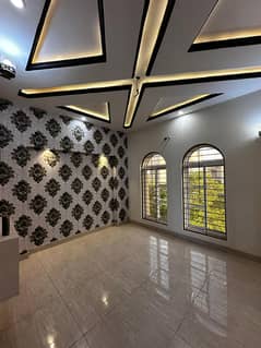 5 Marla Brand New house For Sale And Direct Meeting With Owner In Park View City Lahore.