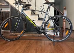 ⁠Giant Escape 3 Hybrid Bike - Large Size, Excellent Condition