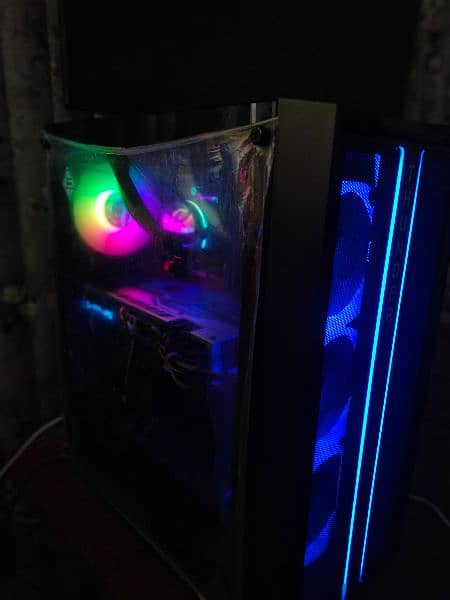 urgent sale gaming PC In likely New Condition 5