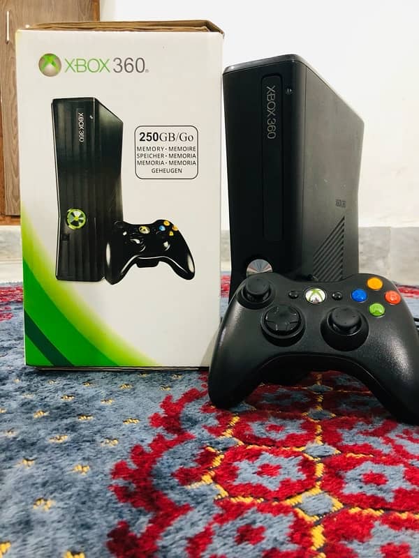 Xbox 360 with box 18