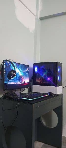 slightly used gaming pc new condition 3