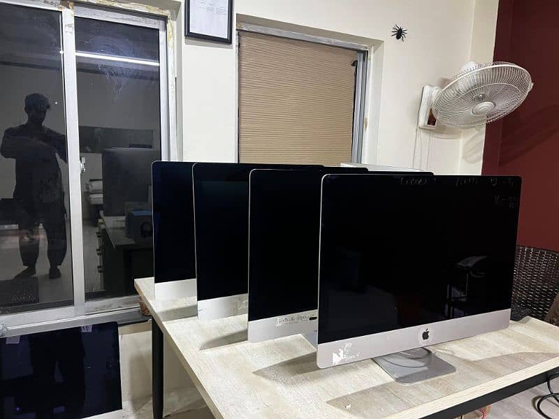 Apple iMac 2013 21.5" & 27" iMac 2013. . 2014. . 2015. . 2017. . 2019 3