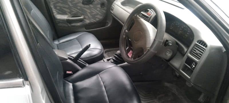 Suzuki Baleno 2004 11