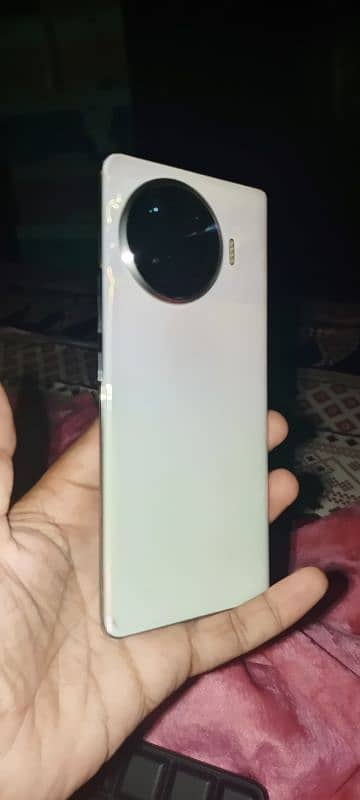 Tecno Spark 20 Pro Plus 16//256 Edge 2