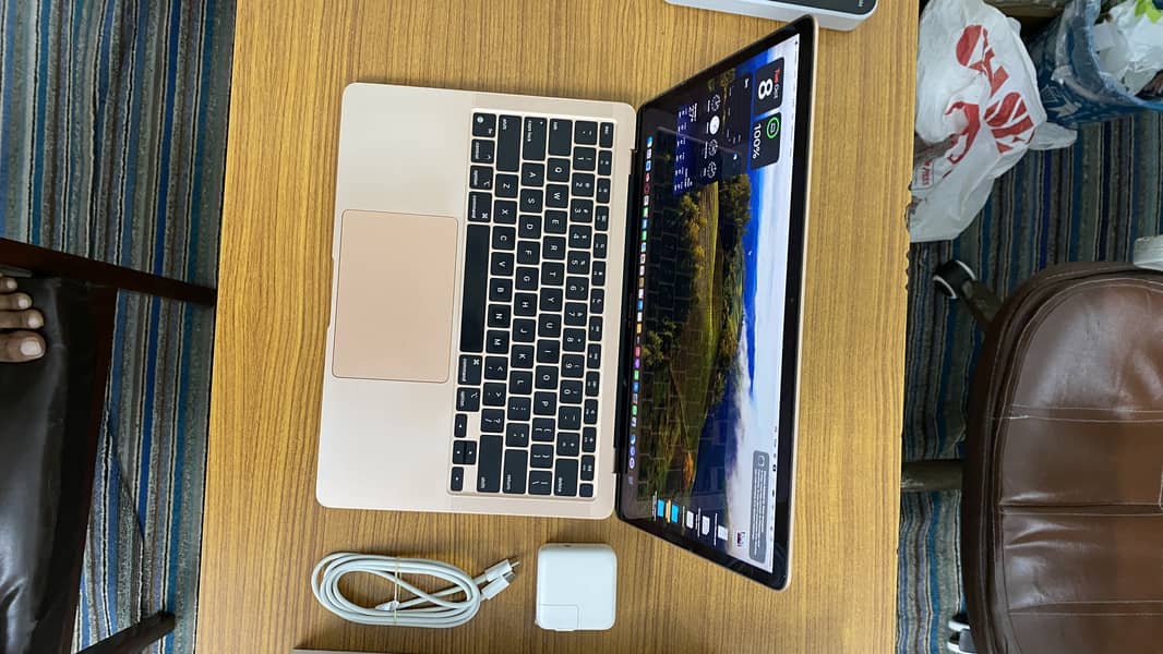 Macbook Air M1 2020 8/256 1