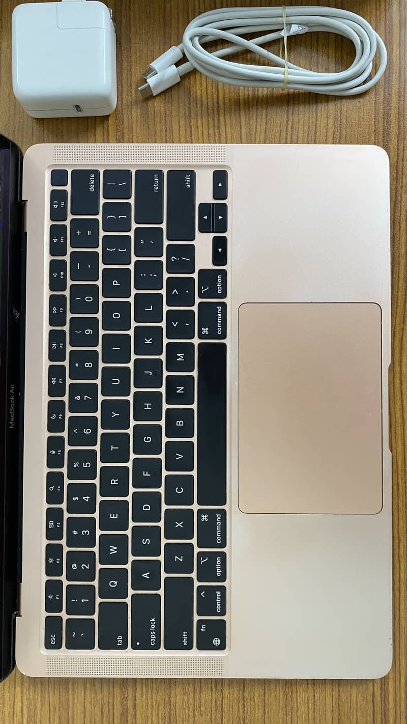 Macbook Air M1 2020 8/256 2