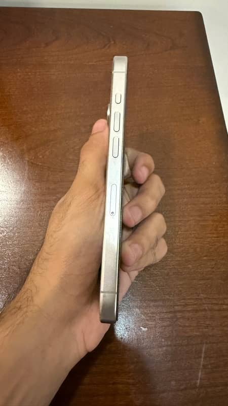 iPhone 15 Pro 256GB Physical Dual Sim PTA Approve Back Glass Crack 6