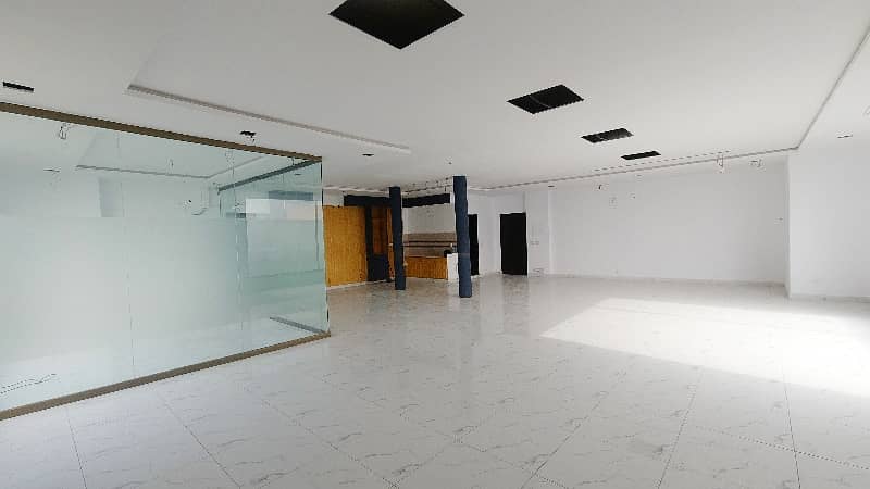 1945 Sqft Office Is Available For Rent In Al Hafeez Executive Ali Zaib Road 9