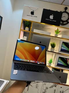 Macbook Pro M1 2020 13.6 inches 16 gb ram 1tb Ssd