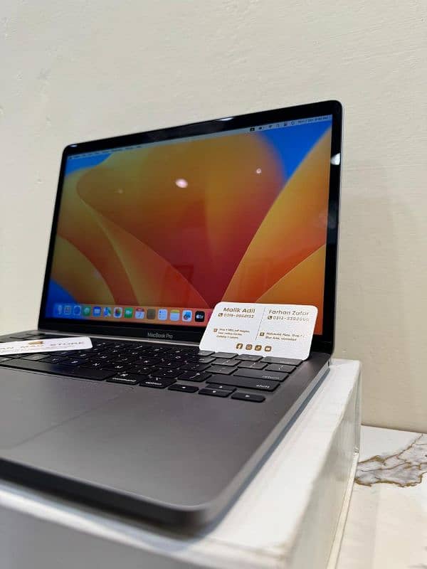 Macbook Pro M1 2020 13.6 inches 16 gb ram 1tb Ssd 2