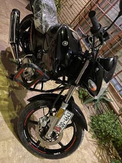 Yamaha YBR 125 Black Edition 2024 in pristine condition Guard Instaled