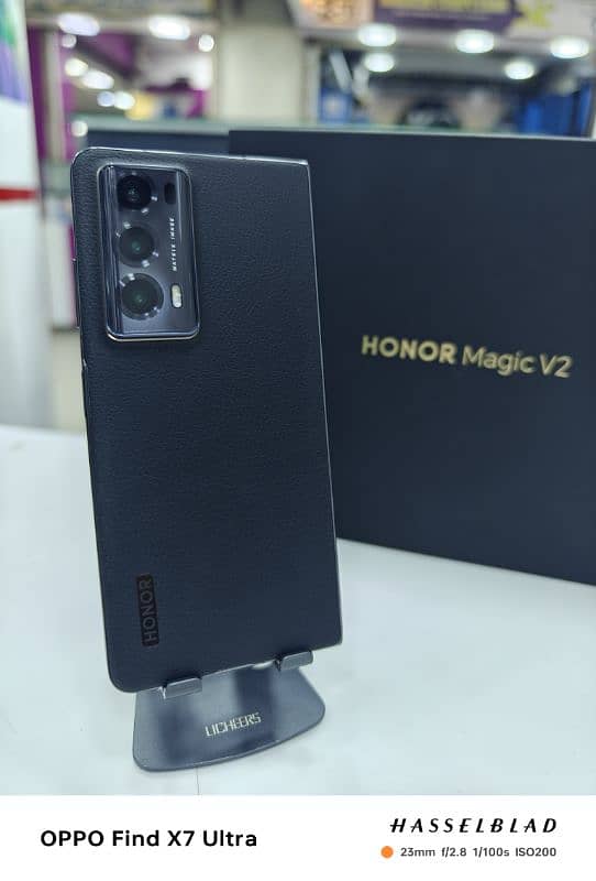 Honor Magic V2 16GB 512GB Official PTA Approved Leather Black Full Box 3