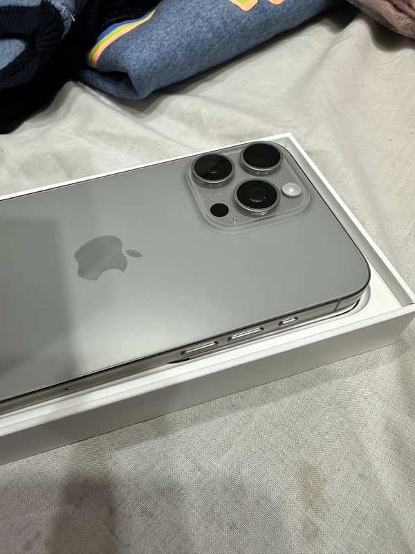 iPhone 15 Pro Max 256 GB JV 1