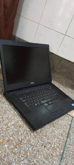 I am selling my laptop 8gb ram and 128gb ssd Battery change honi bass