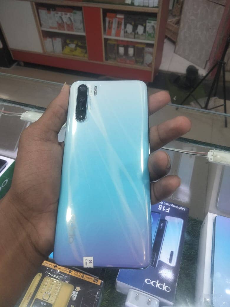 Oppo F15 0