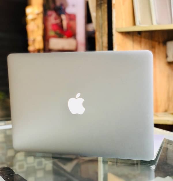 MacBook Air 13 Inches 2015 5