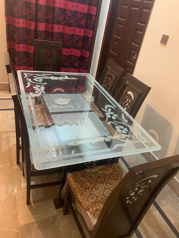 6 seater dining table in gulshan e hadeed phase 2 0