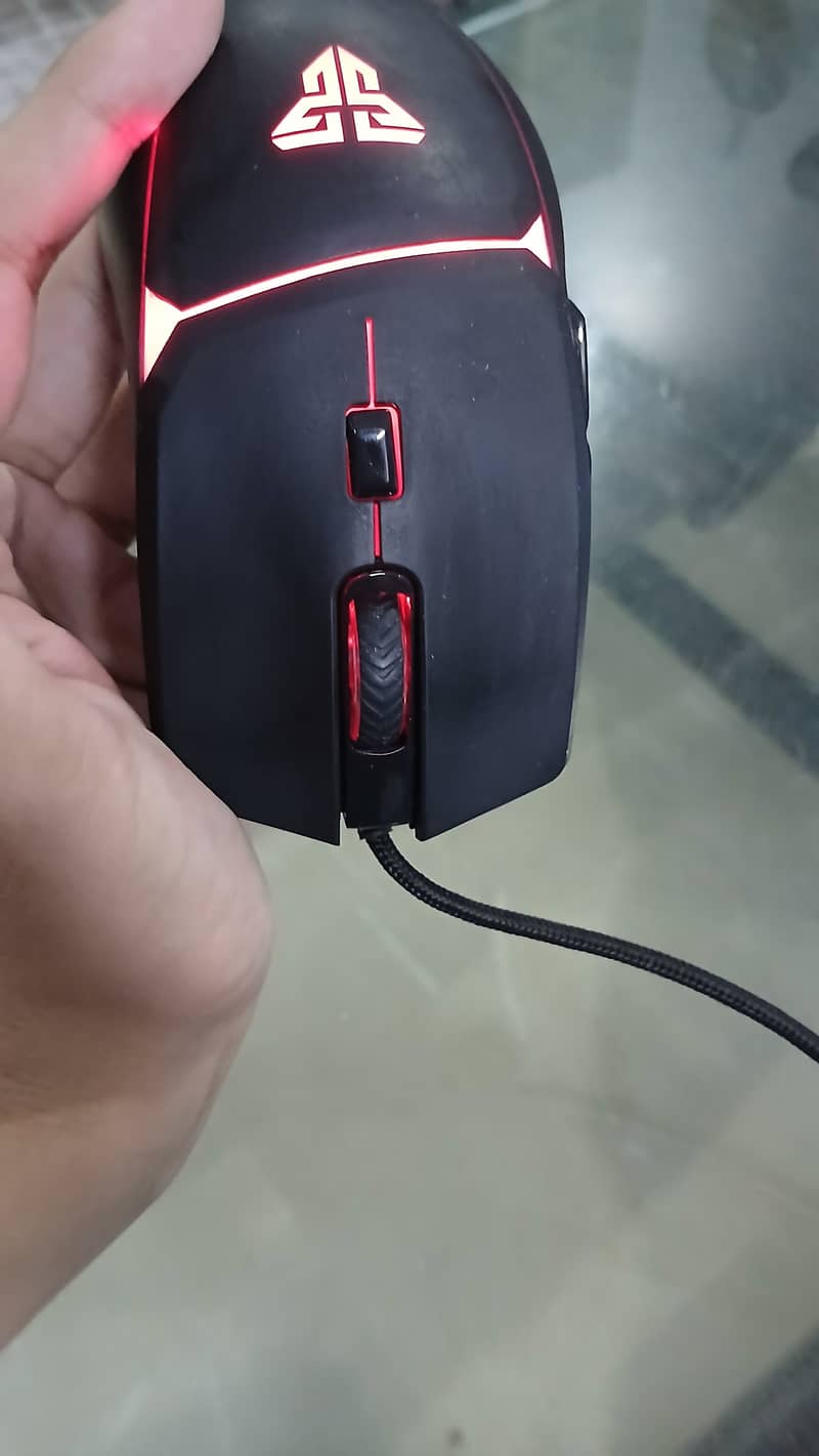 Best RGB Gaming Mouse With Two Buttons On Left Side 6